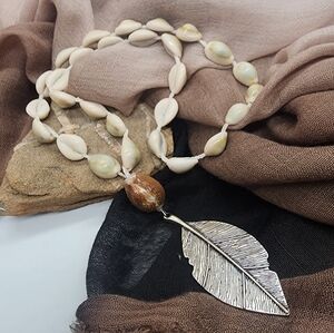 FP Jewelry Seashells Necklace Silver Leaf Pendant Bohemian Shell Necklace